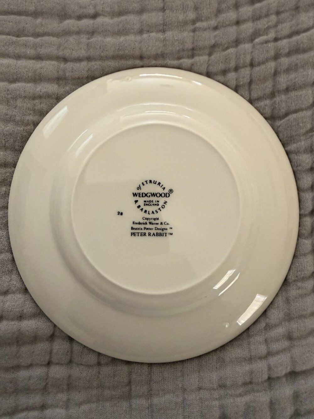 Wedgewood Peter Rabbit Plate - EUC - Picture 3 of 4